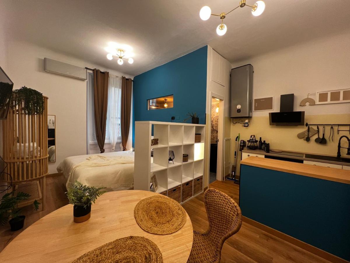 Apartament Regina Milano Ai Navigli - Sky Tv, Wifi And Breakfast Box Zewnętrze zdjęcie