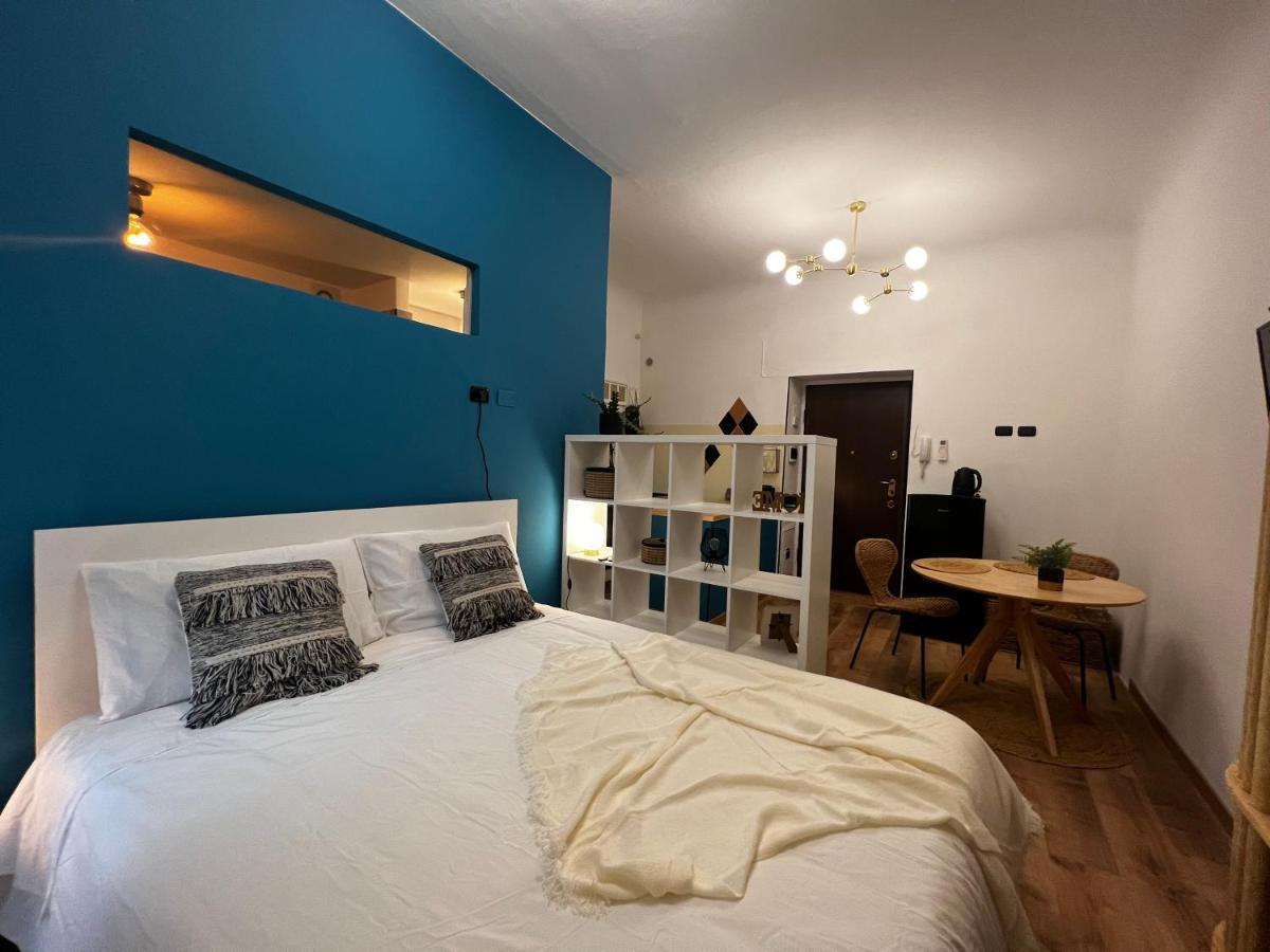 Apartament Regina Milano Ai Navigli - Sky Tv, Wifi And Breakfast Box Zewnętrze zdjęcie