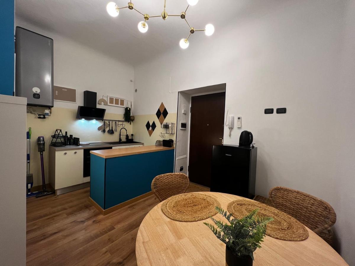 Apartament Regina Milano Ai Navigli - Sky Tv, Wifi And Breakfast Box Zewnętrze zdjęcie